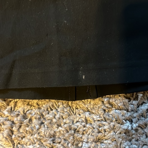 ♻️Theory Black Pencil Skirt - Picture 2 of 4
